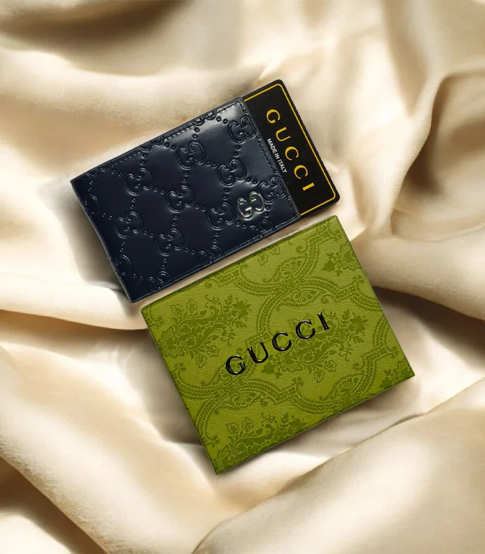 a3-4 Branded Short Wallet - Image 1