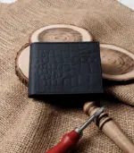 Savage Croc Matte Leather Wallet – Bold Crocodile Pattern