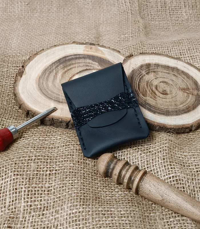 SC-HM-CH-Black 1 Flap Fold Vertical Card Holder – Fully Handmade Premium Leather - Image 1
